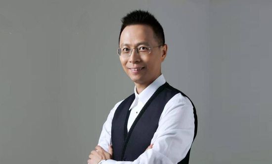 档期内，次日（4月5日）大盘票房超过首日，实现档期大盘单日票房逆袭，部分影片凭借点映高口碑实现了票房逆跌，成为市场亮点。