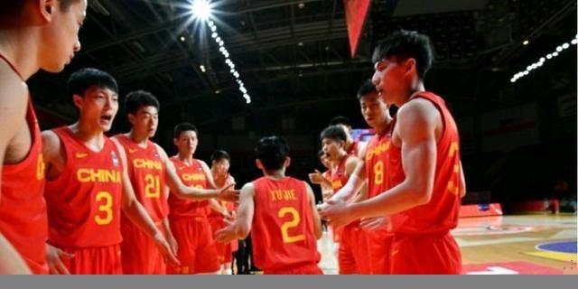 大方认爱卡哥：是的，我们订婚了 锦绣开年！